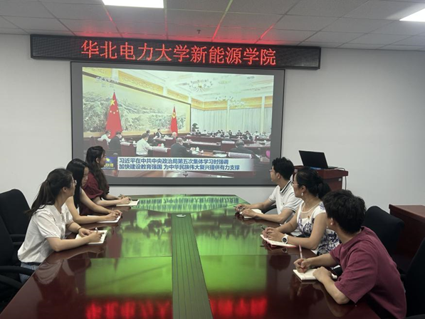 9414273066674577b8631ea85eb724fb.png 电竞比分